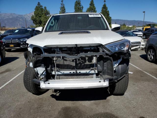 Photo 4 VIN: JTELU5JR8P6135936 - TOYOTA 4RUNNER SE 