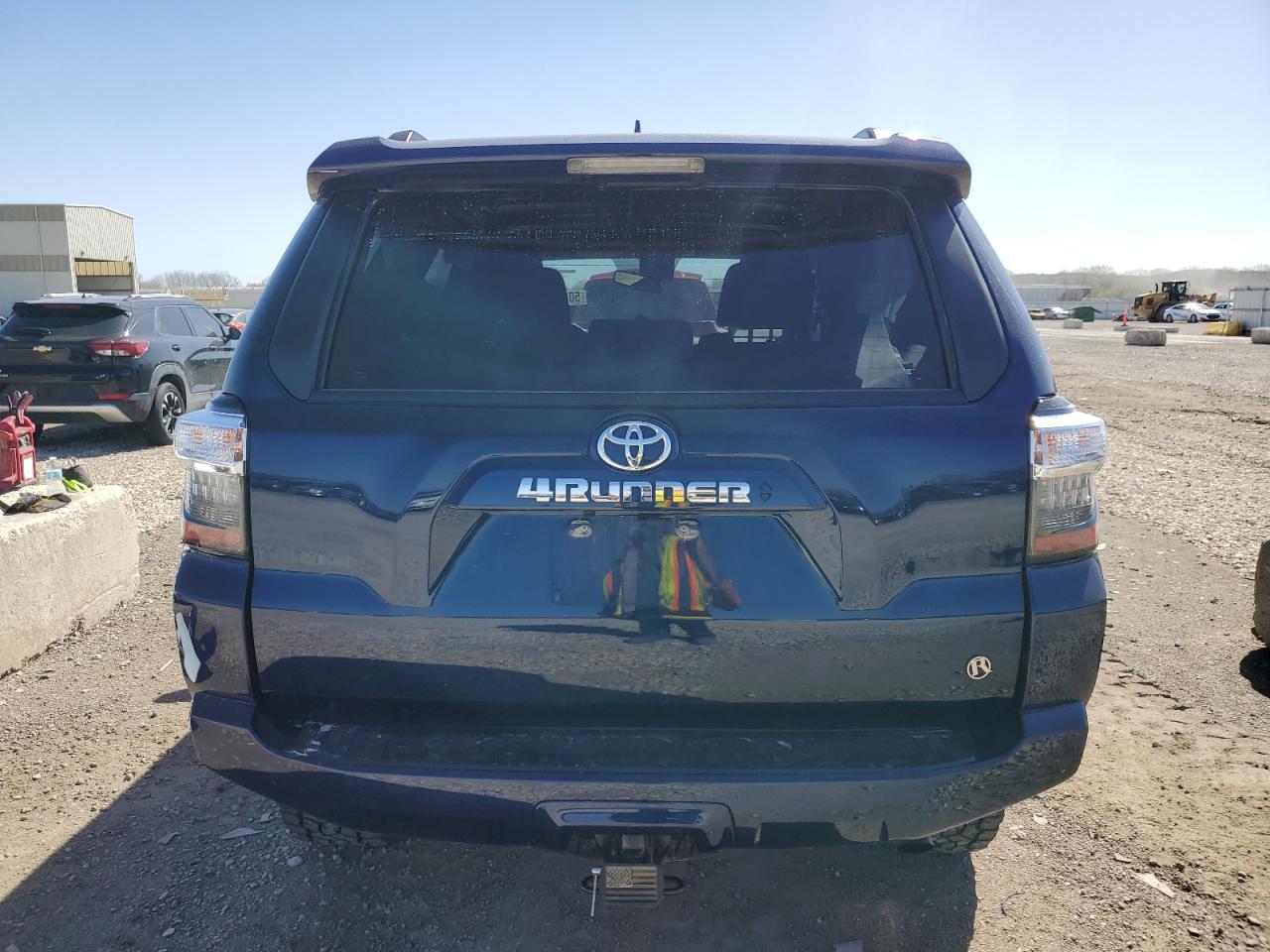 Photo 5 VIN: JTEMU5JR0N6056486 - TOYOTA 4RUNNER 