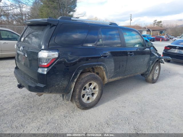 Photo 3 VIN: JTEMU5JR1N6035615 - TOYOTA 4RUNNER 