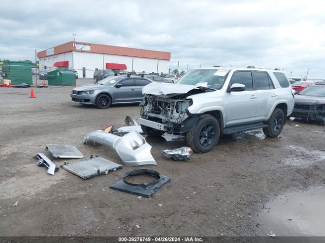 Photo 1 VIN: JTEMU5JR1N6039194 - TOYOTA 4RUNNER 