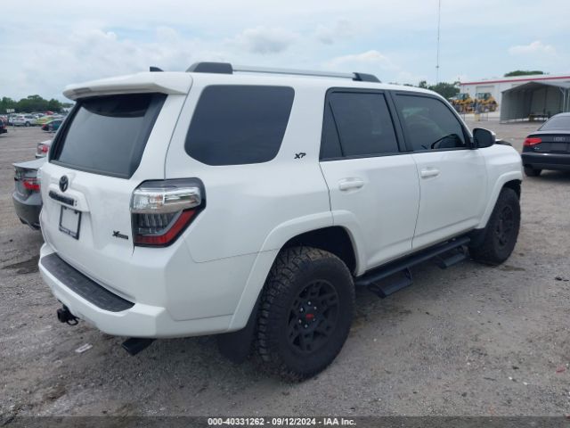 Photo 3 VIN: JTEMU5JR1R6213562 - TOYOTA 4RUNNER 