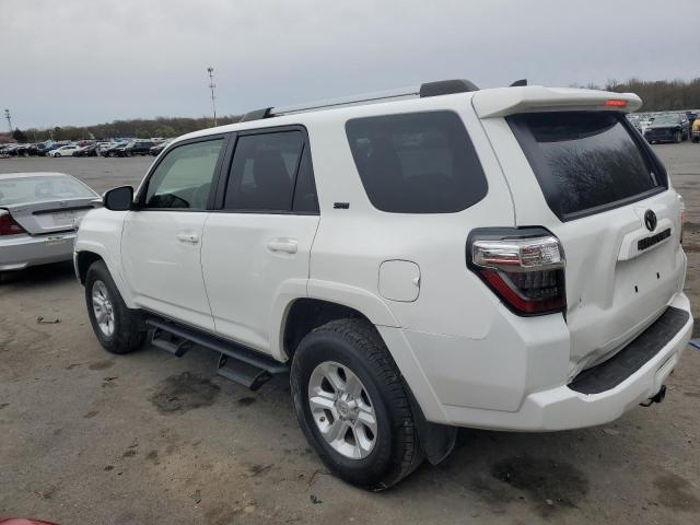 Photo 1 VIN: JTEMU5JR3M5878381 - TOYOTA 4RUNNER SR 