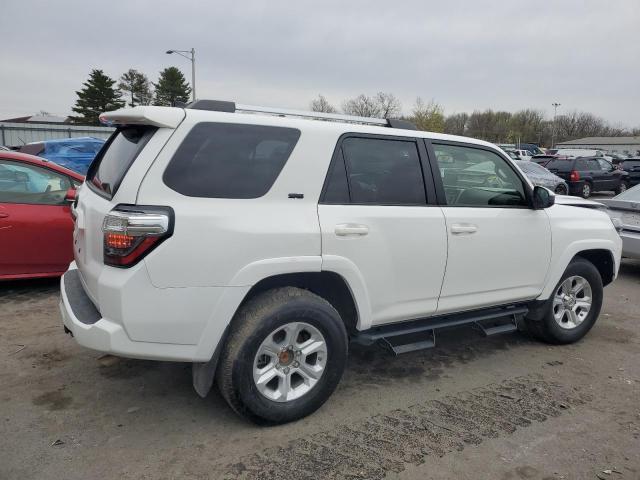 Photo 2 VIN: JTEMU5JR3M5878381 - TOYOTA 4RUNNER SR 