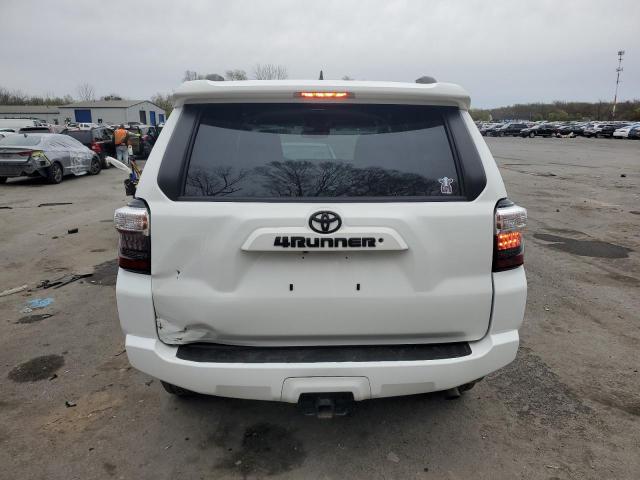 Photo 5 VIN: JTEMU5JR3M5878381 - TOYOTA 4RUNNER SR 