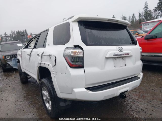 Photo 2 VIN: JTEMU5JR3N6021697 - TOYOTA 4-RUNNER 