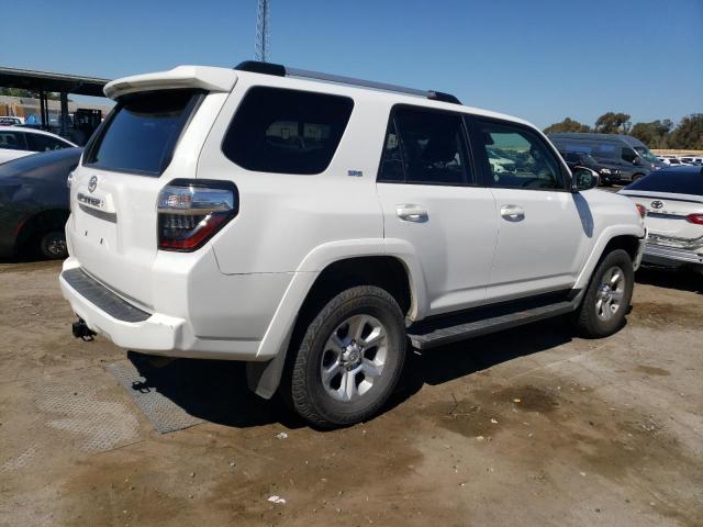 Photo 2 VIN: JTEMU5JR3P6140451 - TOYOTA 4RUNNER SE 