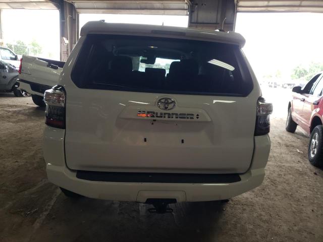 Photo 5 VIN: JTEMU5JR4P6153175 - TOYOTA 4RUNNER SE 