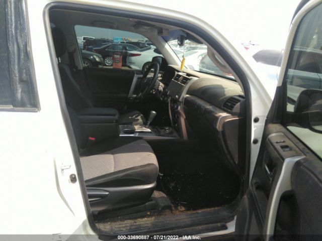 Photo 4 VIN: JTEMU5JR5M5862666 - TOYOTA 4RUNNER 