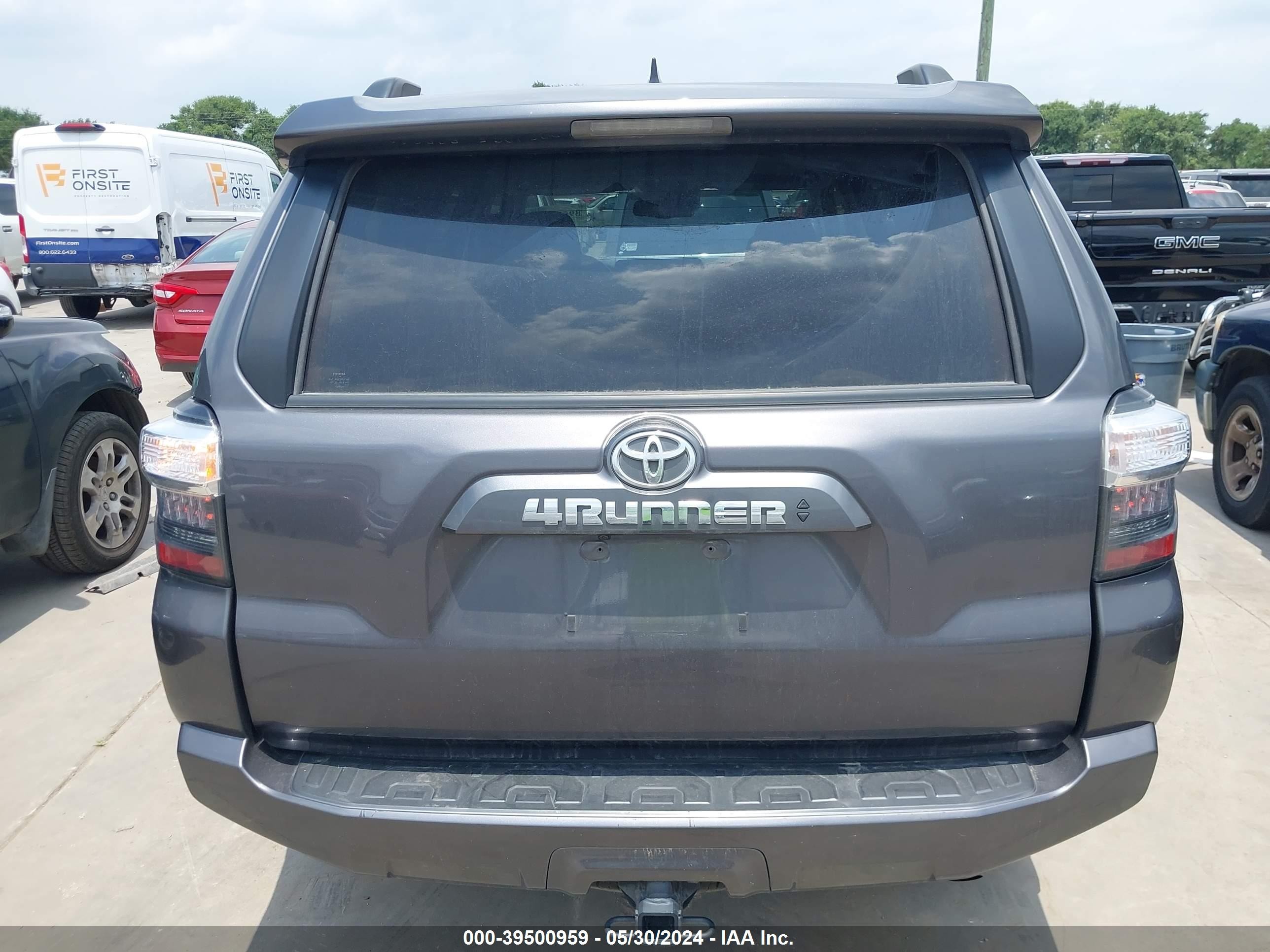 Photo 15 VIN: JTEMU5JR5M5903863 - TOYOTA 4RUNNER 