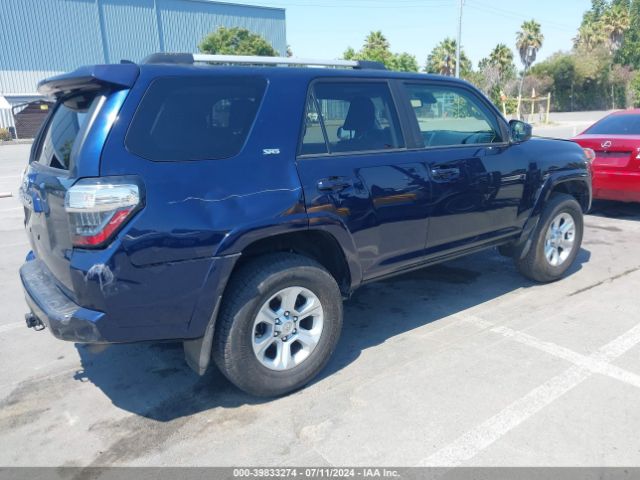 Photo 3 VIN: JTEMU5JR6M5879623 - TOYOTA 4RUNNER 