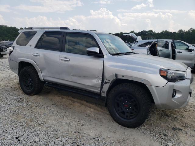 Photo 3 VIN: JTEMU5JR6M5906111 - TOYOTA 4RUNNER SR 