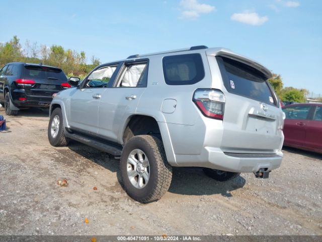 Photo 2 VIN: JTEMU5JR7M5905646 - TOYOTA 4RUNNER 