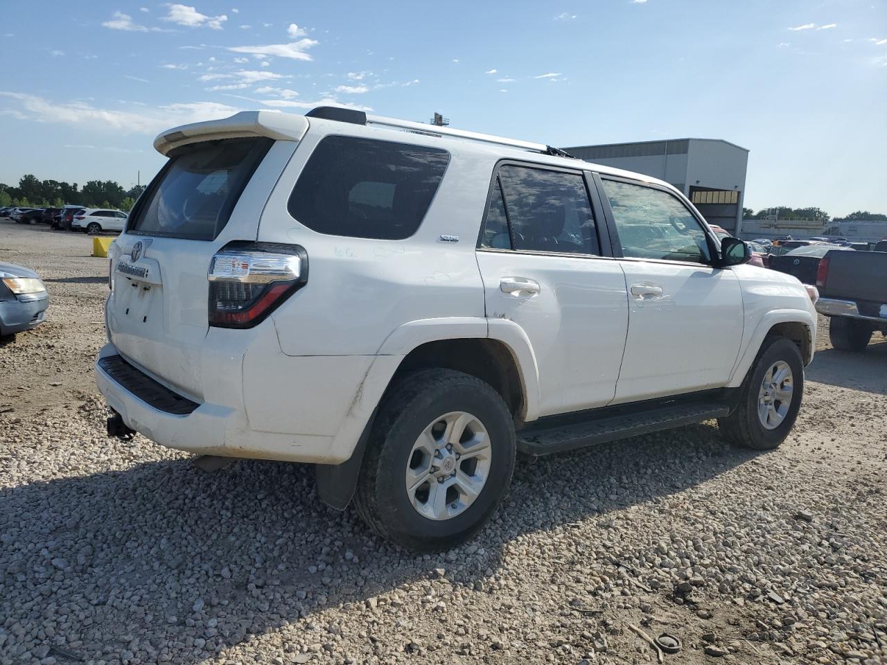 Photo 2 VIN: JTEMU5JR8M5909365 - TOYOTA 4RUNNER 