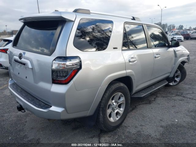 Photo 3 VIN: JTEMU5JR8M5919345 - TOYOTA 4RUNNER 