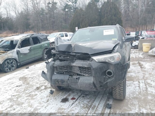 Photo 5 VIN: JTEMU5JR8M5925761 - TOYOTA 4RUNNER 