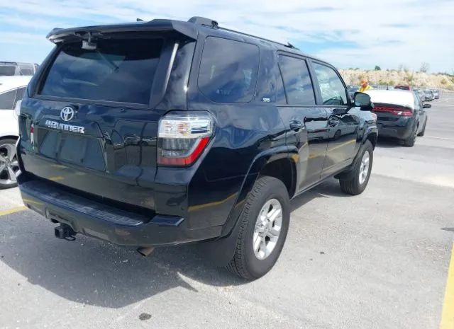 Photo 3 VIN: JTEMU5JR8N5972449 - TOYOTA 4RUNNER 