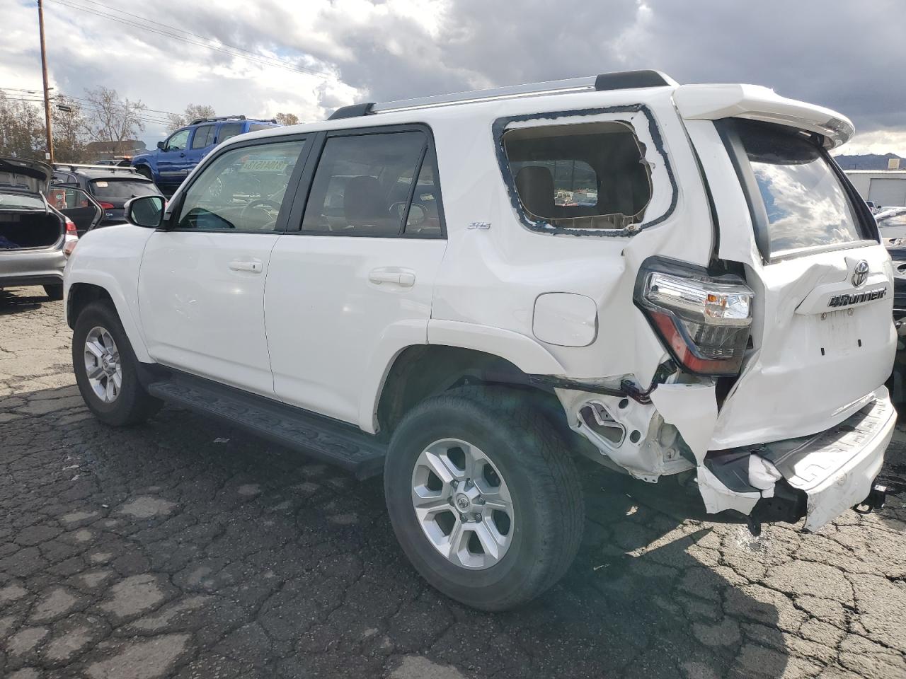 Photo 1 VIN: JTEMU5JR8N6014356 - TOYOTA 4RUNNER 