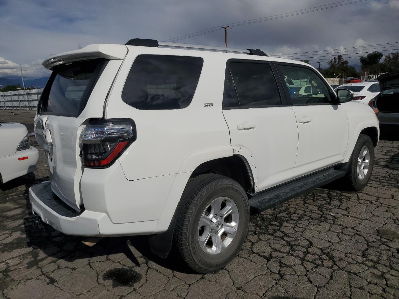 Photo 2 VIN: JTEMU5JR8N6014356 - TOYOTA 4RUNNER 