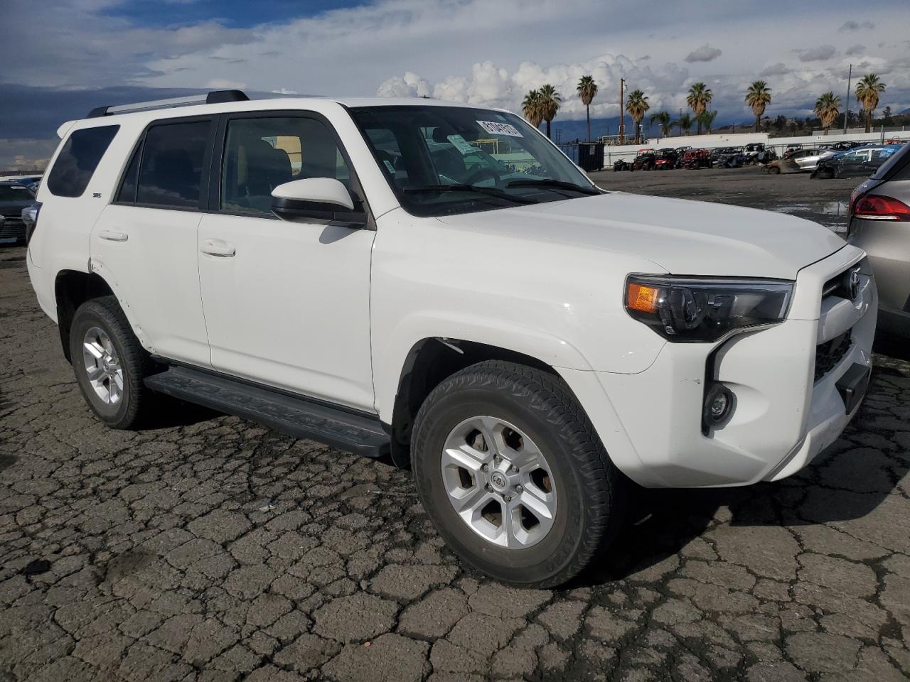 Photo 3 VIN: JTEMU5JR8N6014356 - TOYOTA 4RUNNER 