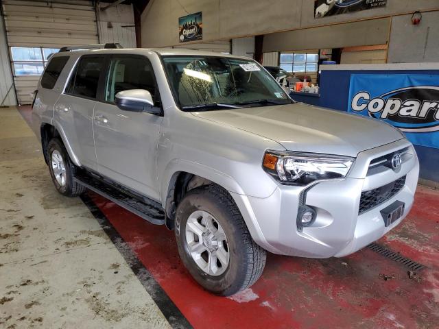 Photo 3 VIN: JTEMU5JR8P6142129 - TOYOTA 4RUNNER SE 