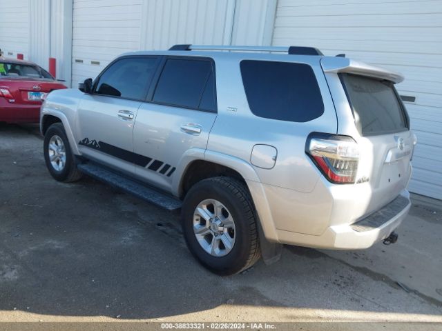 Photo 2 VIN: JTEMU5JR9M5918916 - TOYOTA 4RUNNER 