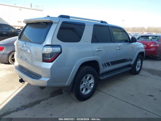 Photo 3 VIN: JTEMU5JR9M5918916 - TOYOTA 4RUNNER 