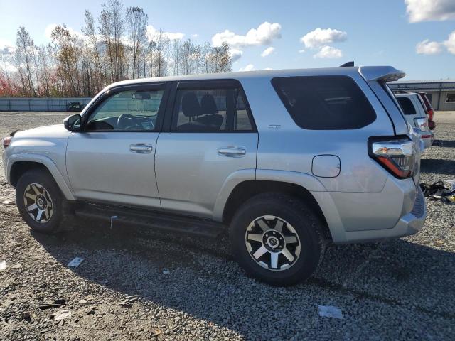 Photo 1 VIN: JTEMU5JR9N6071195 - TOYOTA 4RUNNER SR 