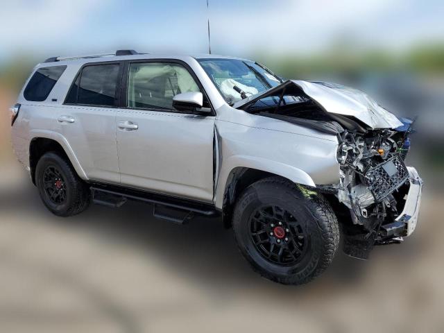 Photo 3 VIN: JTEMU5JR9P6098030 - TOYOTA 4RUNNER SE 