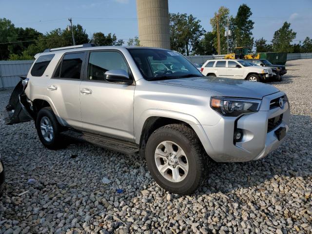 Photo 3 VIN: JTEMU5JR9P6140745 - TOYOTA 4RUNNER SE 