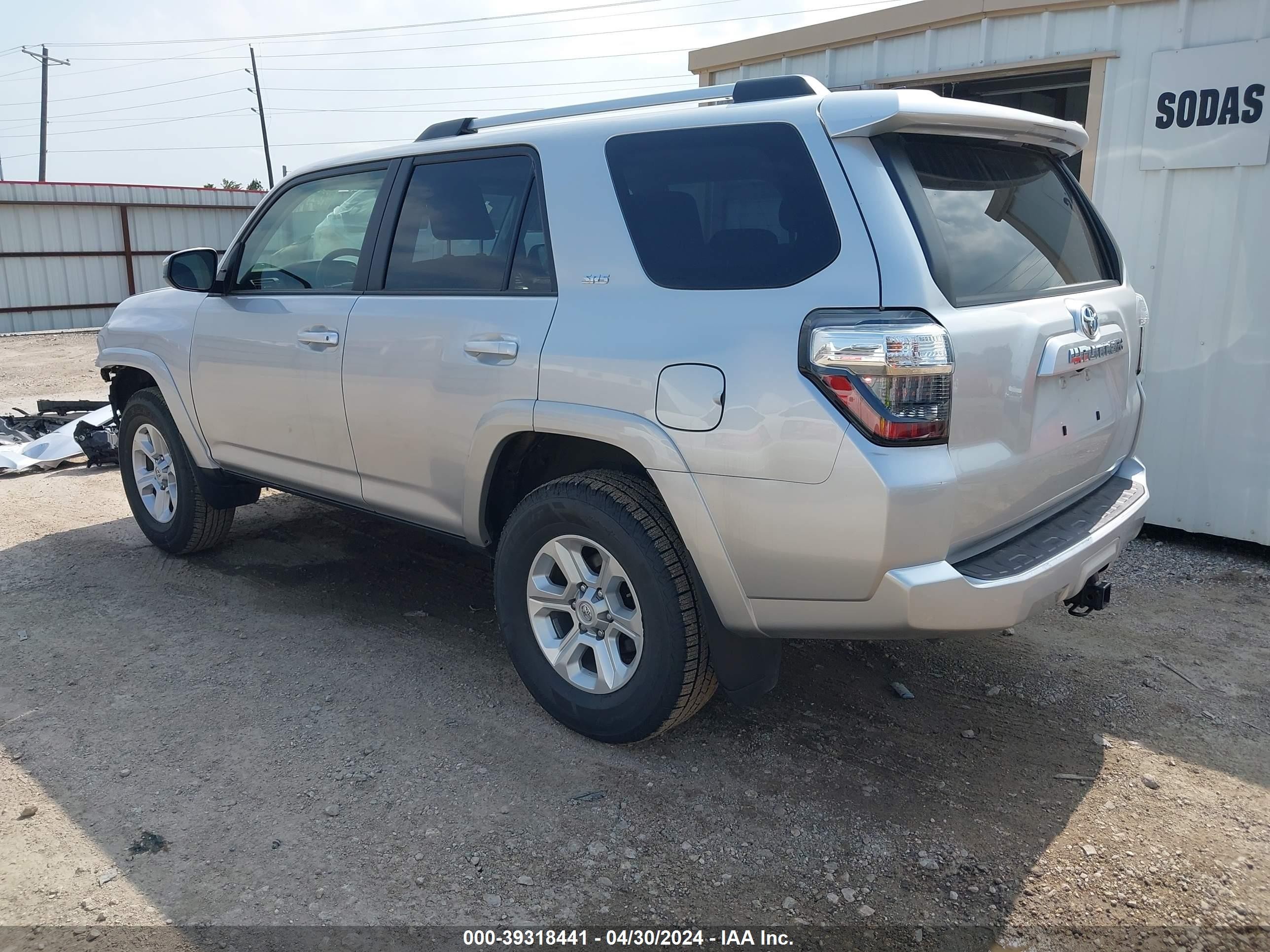 Photo 2 VIN: JTEMU5JRXP6155030 - TOYOTA 4RUNNER 