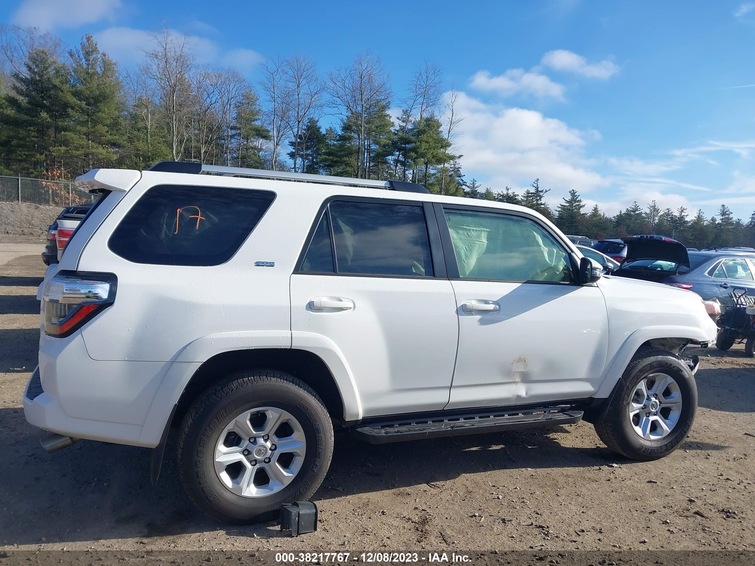 Photo 13 VIN: JTENU5JR0N6053754 - TOYOTA 4RUNNER 