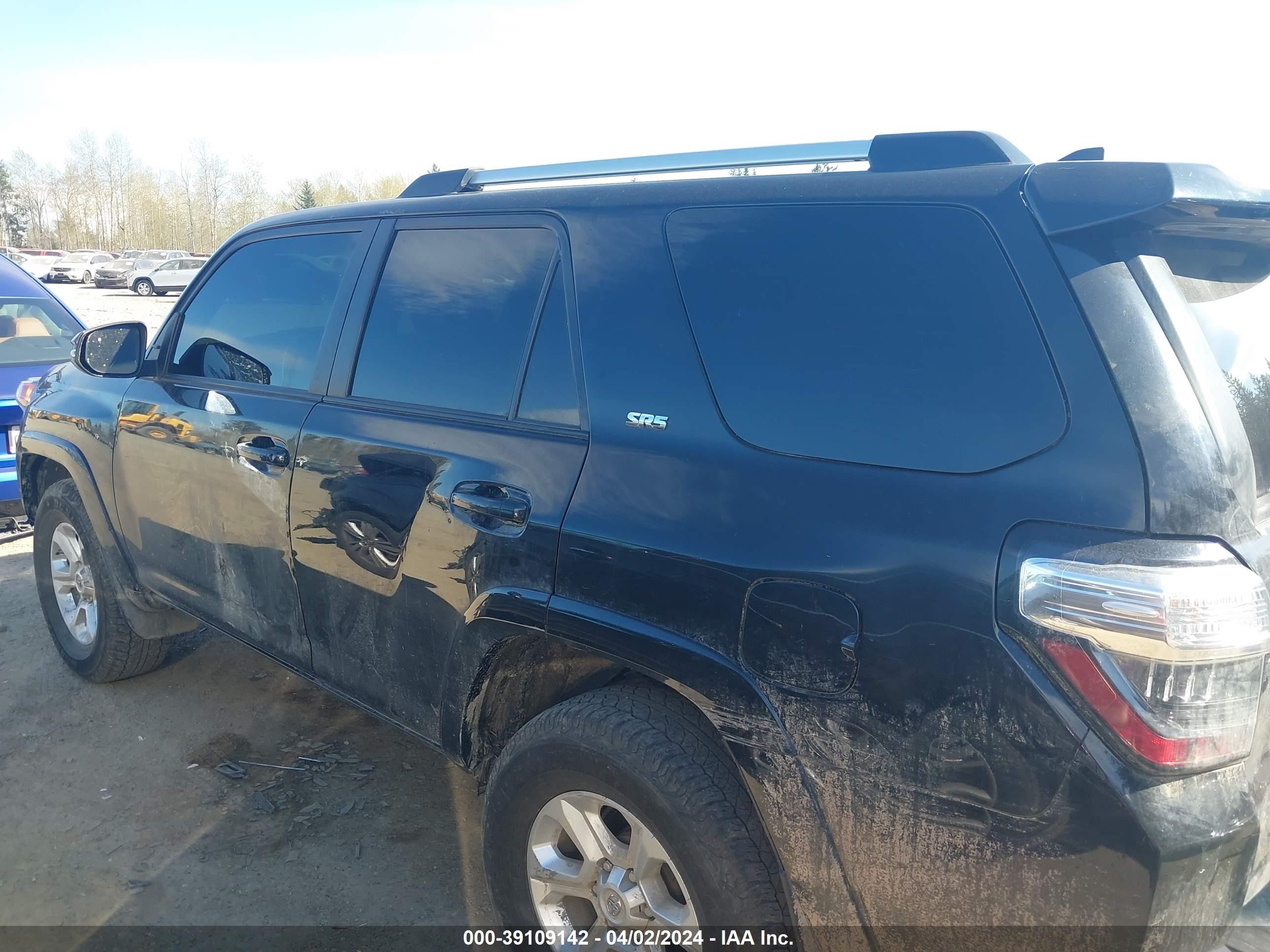 Photo 13 VIN: JTENU5JR1M5897726 - TOYOTA 4RUNNER 