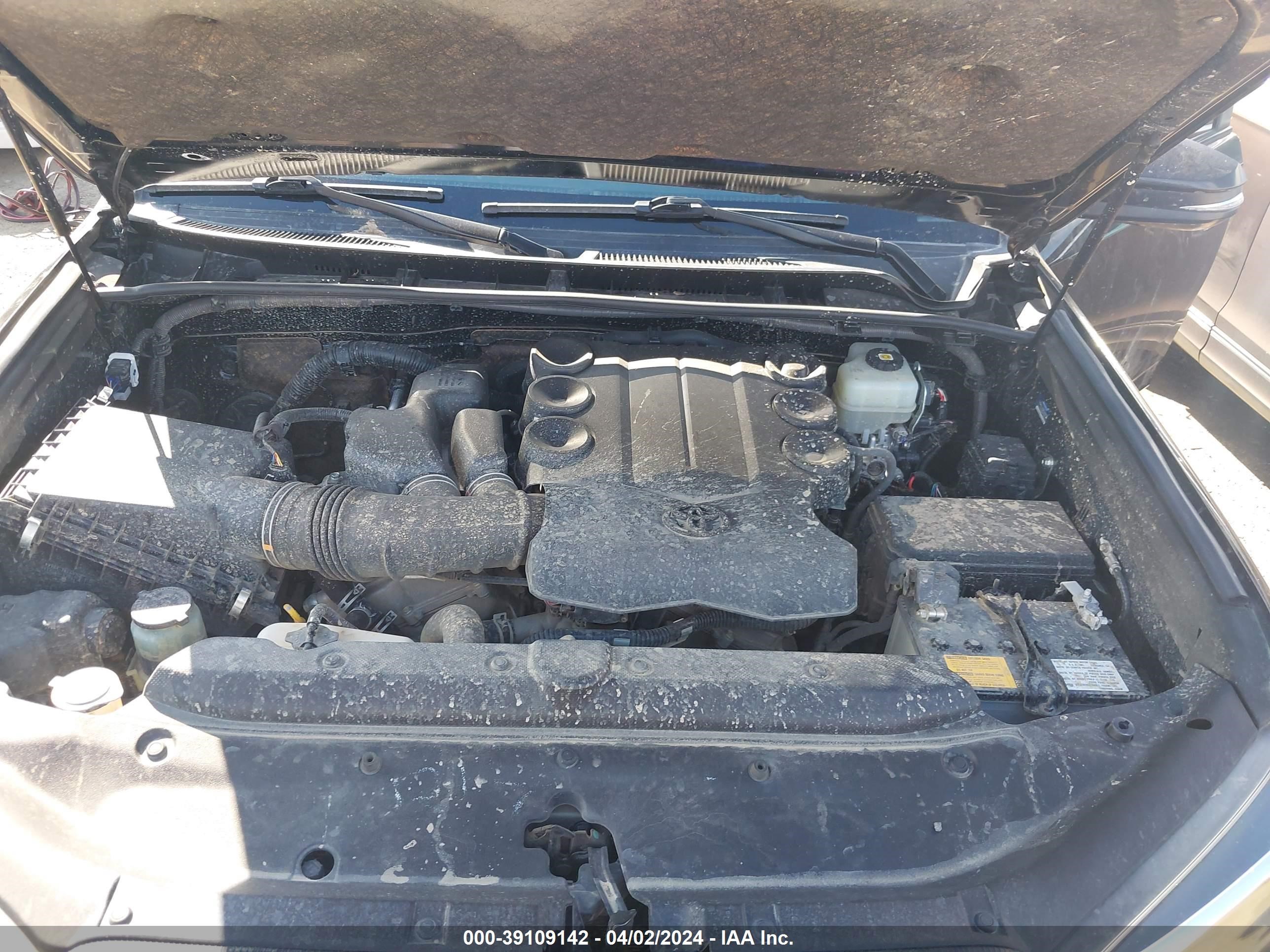 Photo 9 VIN: JTENU5JR1M5897726 - TOYOTA 4RUNNER 