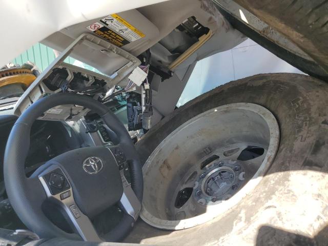 Photo 7 VIN: JTENU5JR1P6137049 - TOYOTA 4RUNNER SE 