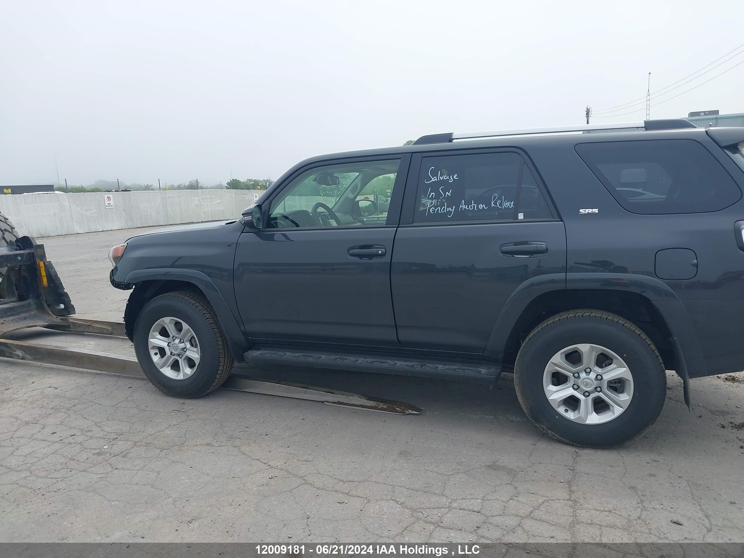 Photo 13 VIN: JTENU5JR2R6226308 - TOYOTA 4RUNNER 