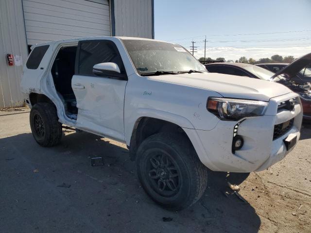 Photo 3 VIN: JTENU5JR3N6013135 - TOYOTA 4RUNNER SR 