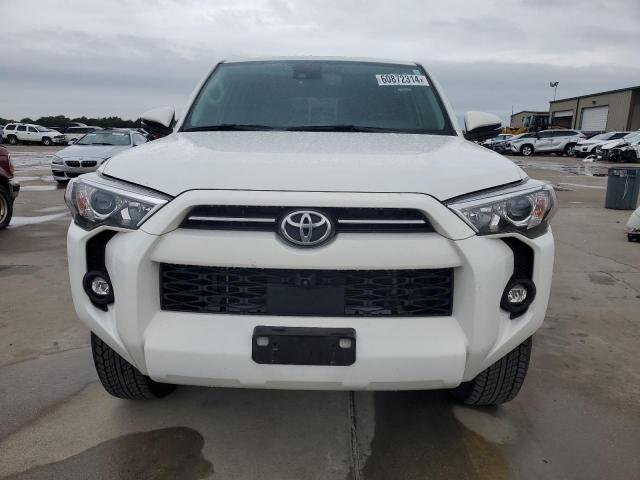 Photo 4 VIN: JTENU5JR3P6109088 - TOYOTA 4RUNNER SE 