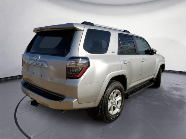 Photo 2 VIN: JTENU5JR4N6004458 - TOYOTA 4RUNNER SR 