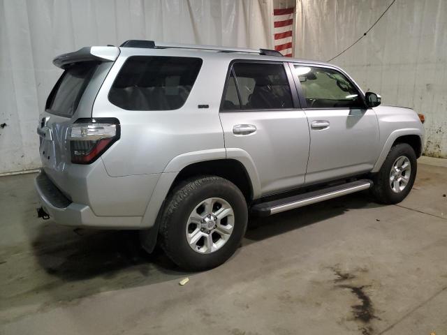 Photo 2 VIN: JTENU5JR4N6047049 - TOYOTA 4RUNNER SR 