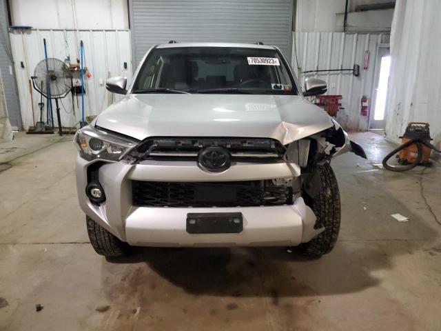 Photo 4 VIN: JTENU5JR4N6047049 - TOYOTA 4RUNNER SR 