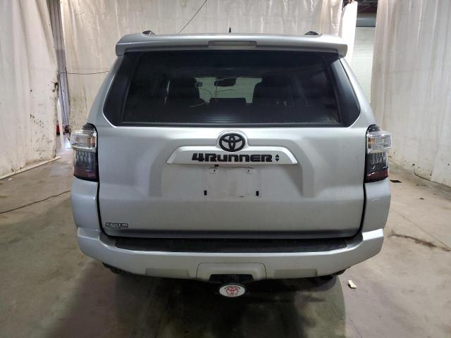 Photo 5 VIN: JTENU5JR4N6047049 - TOYOTA 4RUNNER SR 