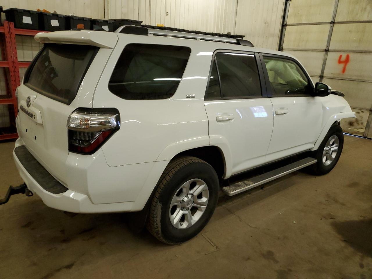 Photo 2 VIN: JTENU5JR8M5900847 - TOYOTA 4RUNNER 