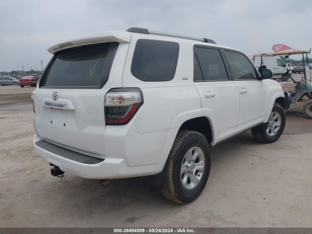 Photo 3 VIN: JTENU5JR8N6007881 - TOYOTA 4RUNNER 