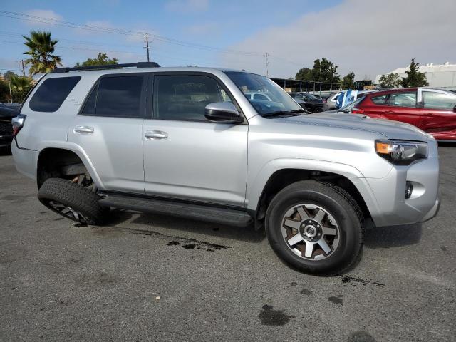 Photo 3 VIN: JTEPU5JR0M5931681 - TOYOTA 4RUNNER 