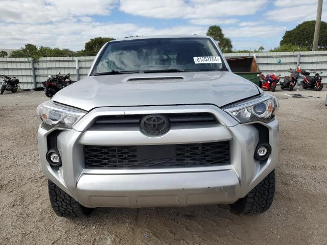 Photo 4 VIN: JTEPU5JR4M5843054 - TOYOTA 4RUNNER SR 