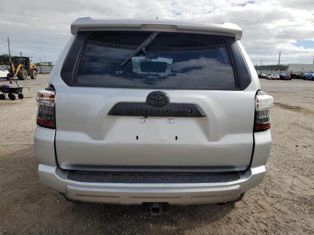 Photo 5 VIN: JTEPU5JR4M5843054 - TOYOTA 4RUNNER SR 