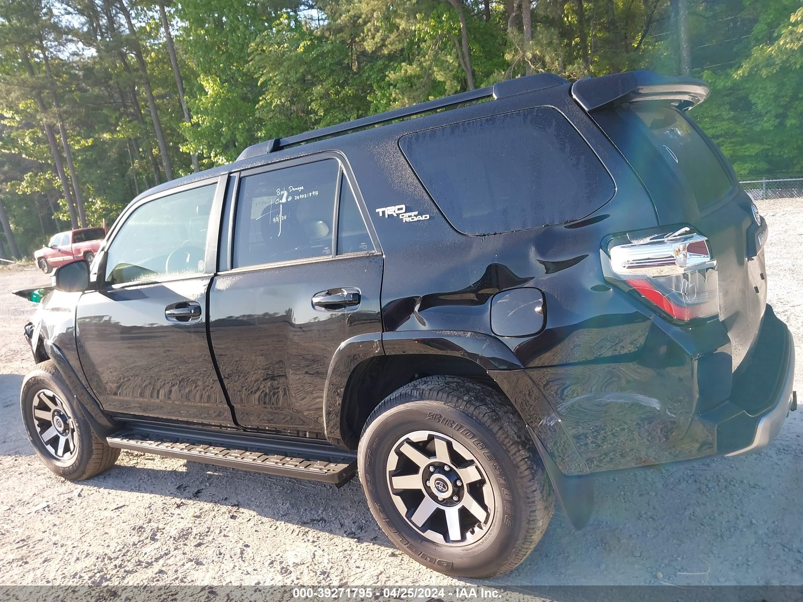 Photo 13 VIN: JTEPU5JR4R6251770 - TOYOTA 4RUNNER 