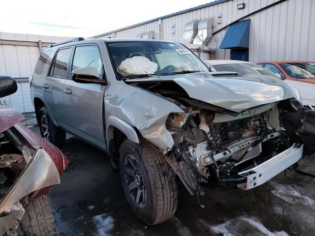 Photo 3 VIN: JTEPU5JR8P6101111 - TOYOTA 4RUNNER SE 