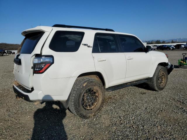 Photo 2 VIN: JTERU5JR1M5857888 - TOYOTA 4RUNNER SR 