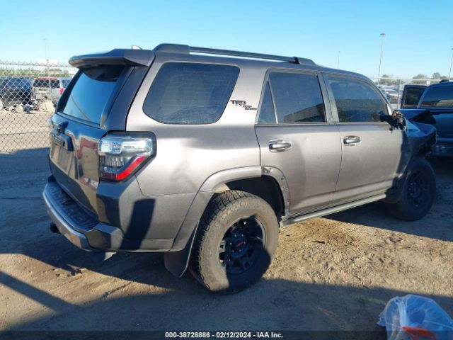 Photo 3 VIN: JTERU5JR1N6032381 - TOYOTA 4RUNNER 